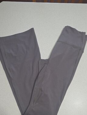 Gray Active Leggings Flare Leg. Activewear Grey. Womens Small